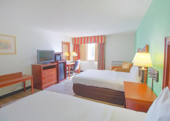 Square Central, I-44 By Oyo Hotel 3*