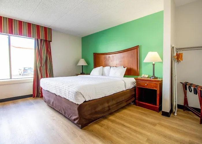Hotel Square Central, I-44 By Oyo 3*