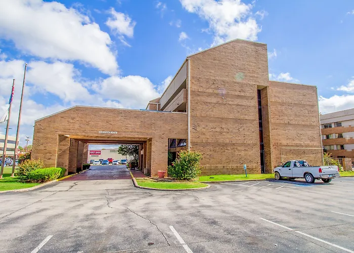 Hotel Square Central, I-44 By Oyo