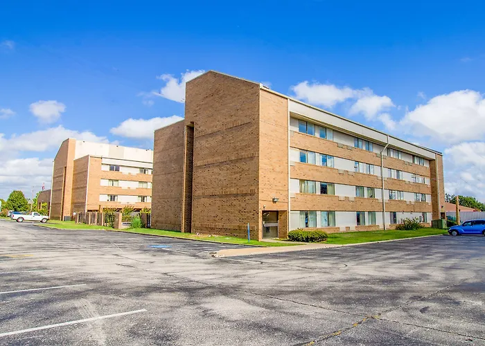Square Central, I-44 By Oyo Hotel