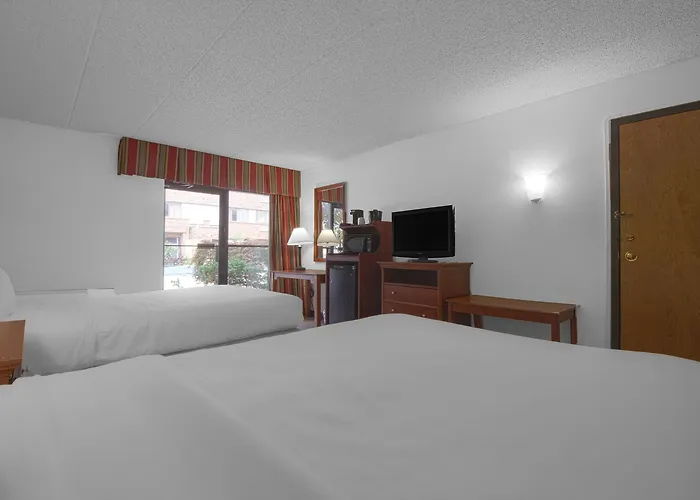 Hotel Square Central, I-44 By Oyo 3*